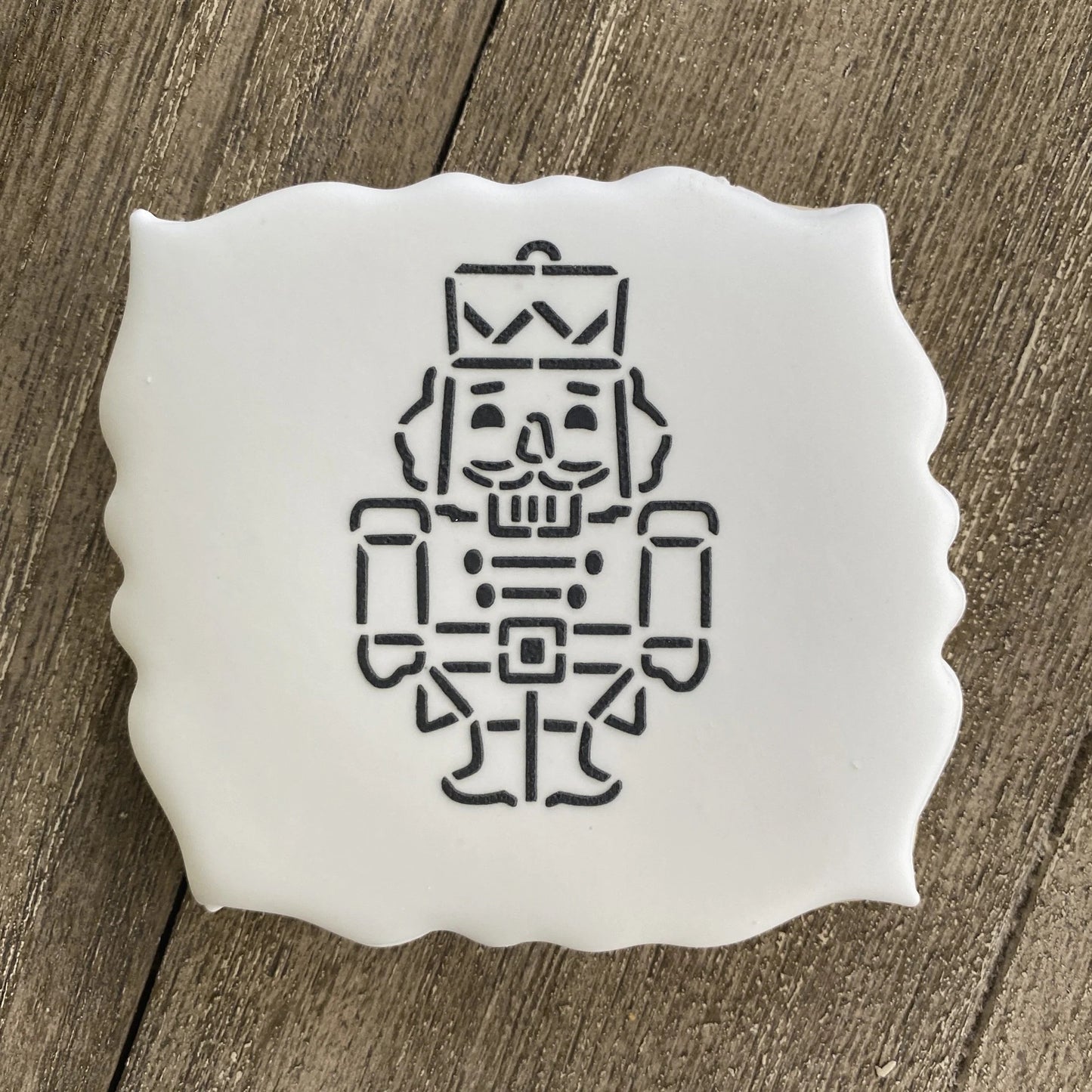 STENCIL - CASCANUECES PYO